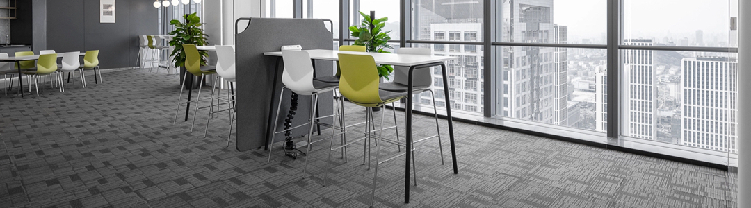 Popular Table|Four Real