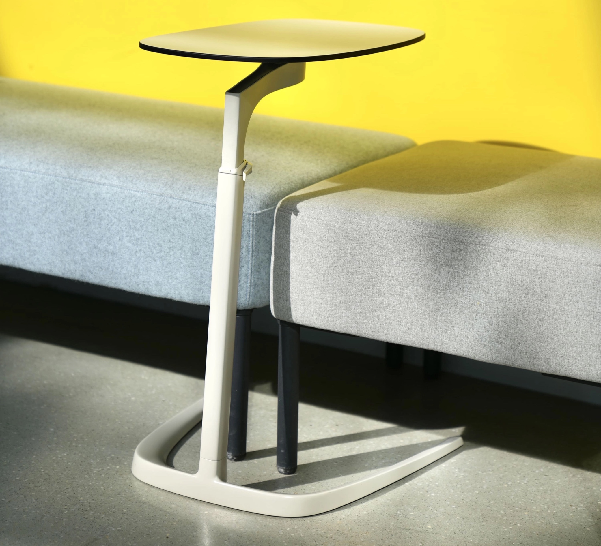 Space-Saving U-Shaped Base