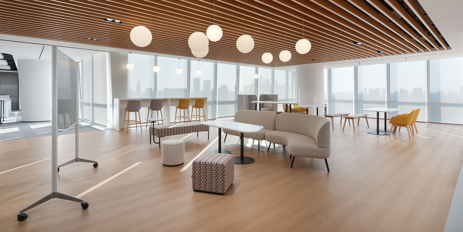 CCGRASS: Collaboration Unfolds in Motion